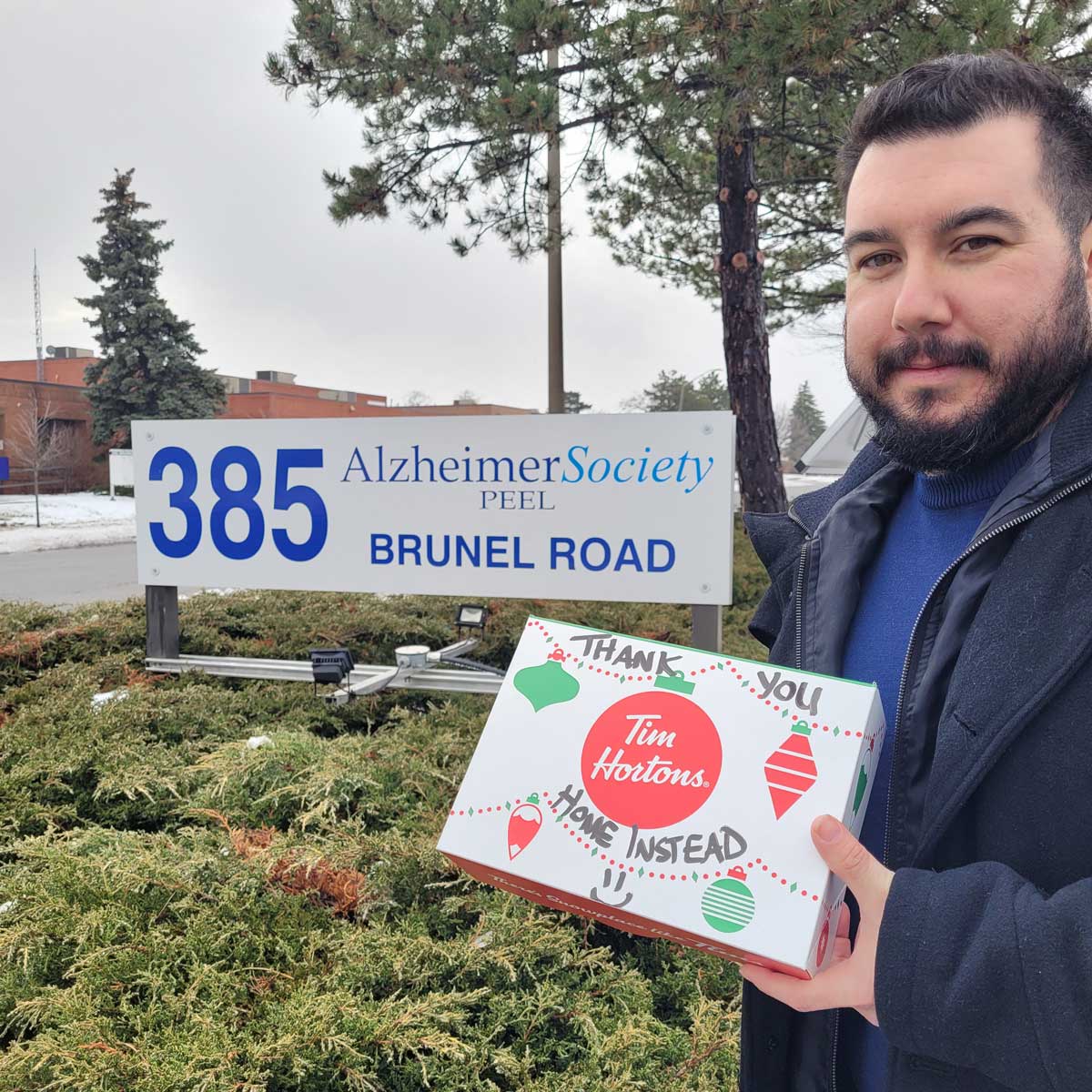Home Instead Mississauga Key Players delivering gift fs for seniors